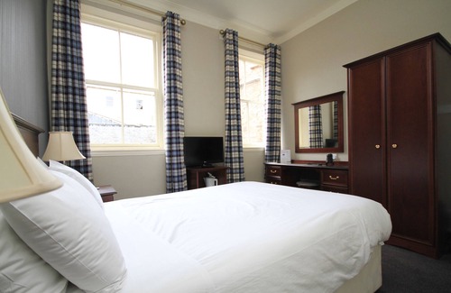 Perth Hotel | Salutation Hotel