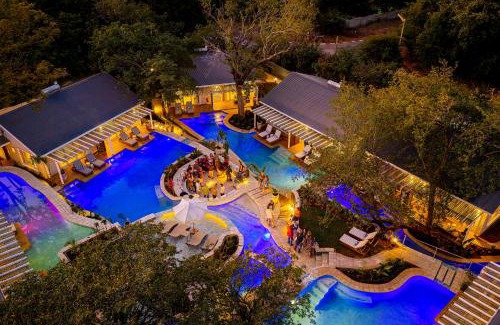 Victoria Falls Cabin | Samanzi