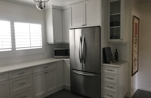 Wilshire Montana Condo | SaMo just blocks from the Pacific Ocean!