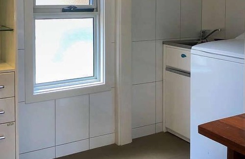 Lake Wangary Apartment | Samphire Beach House with Studio is the perfect base for your Coffin Bay Holiday - Linen Included an