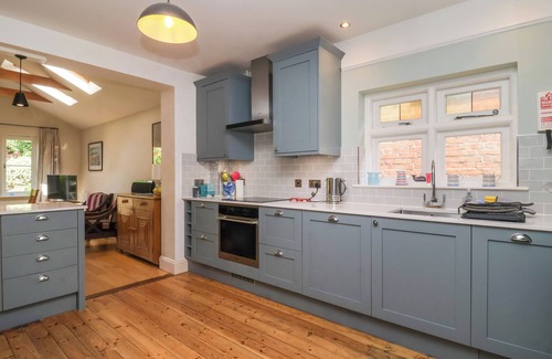 Southwold Cottage | SAMPHIRE HOUSE, pet friendly, country holiday cottage in Southwold