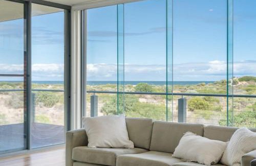 Middleton House | Samphire Middleton-Beach - BYO Linen - Wi-Fi-Luxury-Family