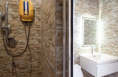 Sangkhla Buri Hotel | Samprasob Resort