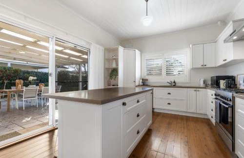 Orange House | Sampson Cottage - Historic Charm