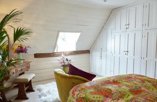 Five Oak Green Bed & Breakfast | Samsara Retreat