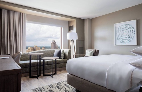 Downtown San Antonio Hotel | San Antonio Marriott Rivercenter on the River Walk