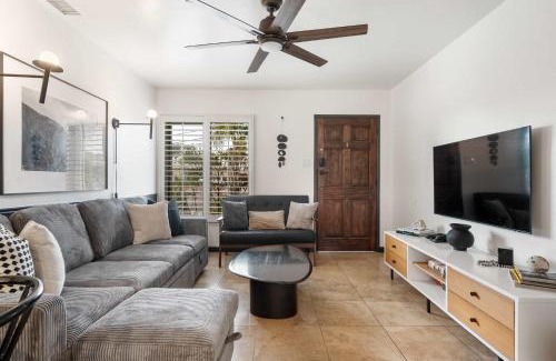 North Clairemont House | San Diego Chill House with Jacuzzi-Golf-Game Room