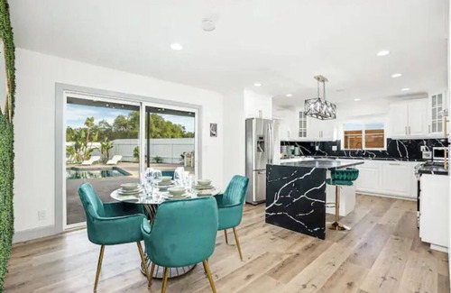 La Mesa House | San Diego Luxury Home w/Heated Pool and Spa!
