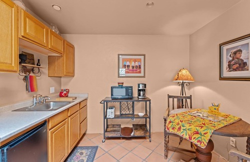 Morristown Villa | San Domingo Casita a private retreat w/corrals