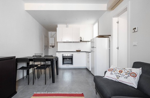 Historic Center Apartment | San Felice Apartment II by Wonderful Italy