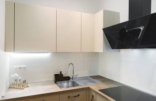 Giaveno Apartment | San Lorenzo Apartment with Balcony and Air Conditioning