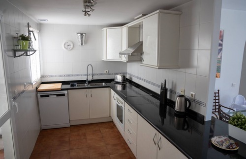 San Luis de Sabinillas Apartment | San luis de Sabinillas, coastal town apartment & lovely beach by Puerto Duquesa