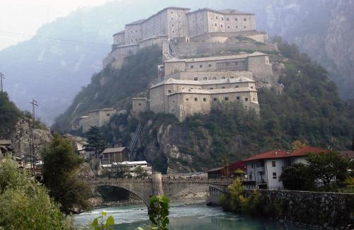 Pont-Saint-Martin Apartment | San Martin Holidays Home - Stay, Work & Fun