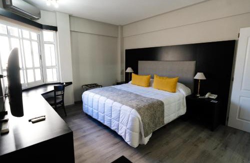 San Nicolas de los Arroyos Hotel | San Nicolas Plaza