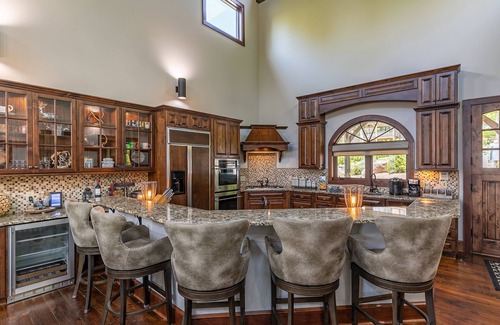 Banner Elk Cabin | Sanctuary 4bd 3 and a half bath - Luxury Eagles Nest with long views, hot tub, hiking, and more!