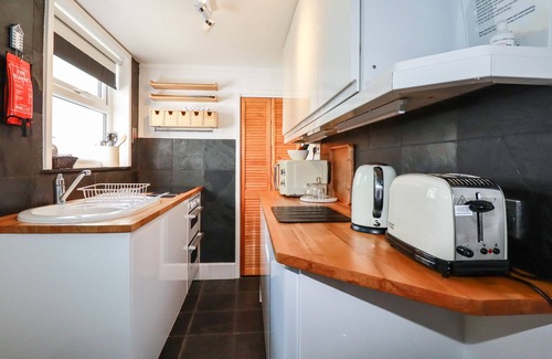 St Ives Cottage | SANCTUARY COTTAGE, romantic, character holiday cottage in St Ives
