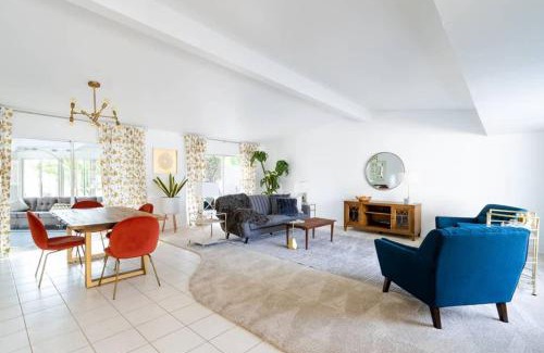 Ingleside Club House | Sanctuary on the Greens - 3-Villa Retreat with Pool
