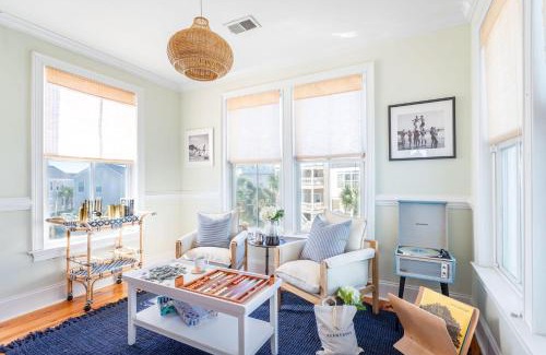 Isle of Palms House | Sand Dune Sea Shell by AvantStay Gorgeous 2 Home Rental w 12 BRs