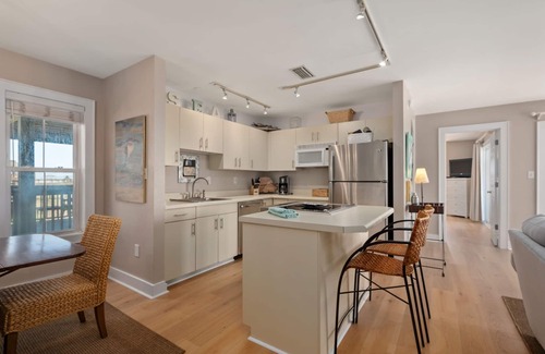 Kill Devil Hills Condo | Sand Flee: Oceanfront condo, first level, awesome ocean views, community pool