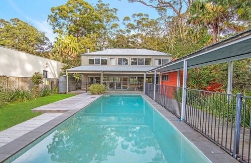 Pearl Beach House | Sand & Sea - Pearl Beach with pool