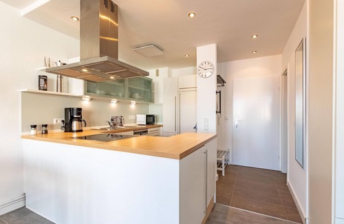 Borkum Apartment | Sandbank Domizil in Haus Seeblick - view of the North Sea!