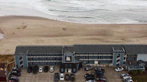 Nelscott Hotel | Sandcastle Beachfront