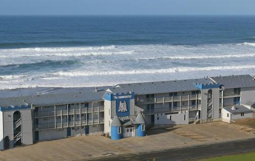 Nelscott Hotel | Sandcastle Beachfront