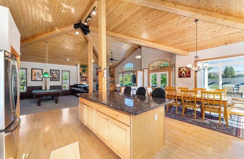 Wapato Point House | Sanden House at Wapato Point Resort