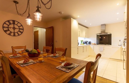 Westbrook House | Sanderling Westbrook · Beautiful Margate Coastal Home with Parking By ADLIV