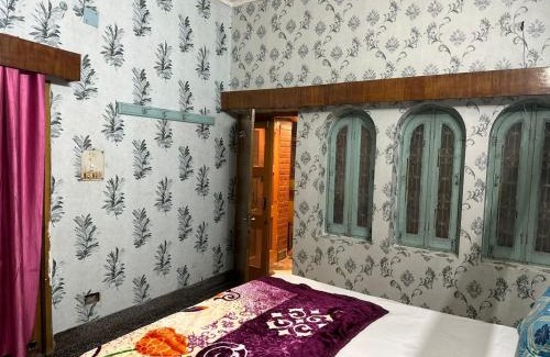 Varanasi House | Sandhya Guest House Varanasi Near Ganga River