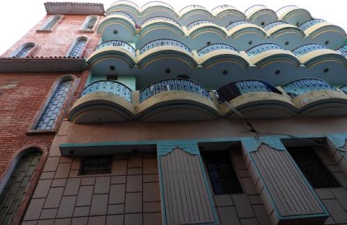 Varanasi House | Sandhya Guest House Varanasi Near Ganga River