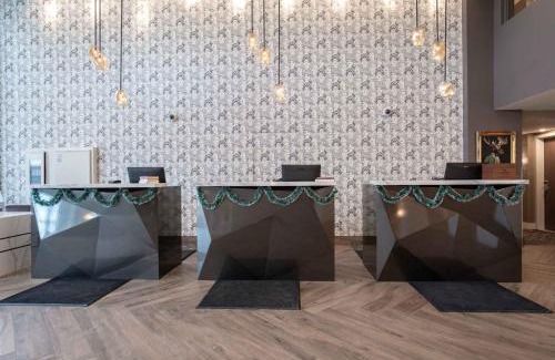 Ottawa Division Hotel | Sandman Signature Ottawa Airport Hotel