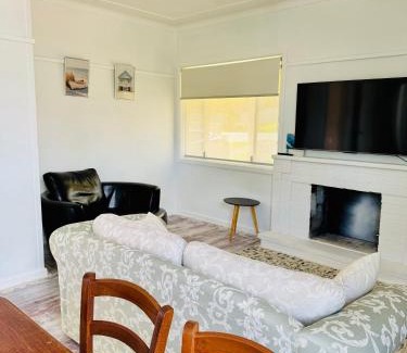 Bulli House | Sandon Point Coastal Cottage