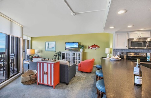 Port Aransas Condo | Sandpiper #1002L: Beachfront 1 Bedroom 1 Bathroom With Spectacular Views and 24 Hour Management