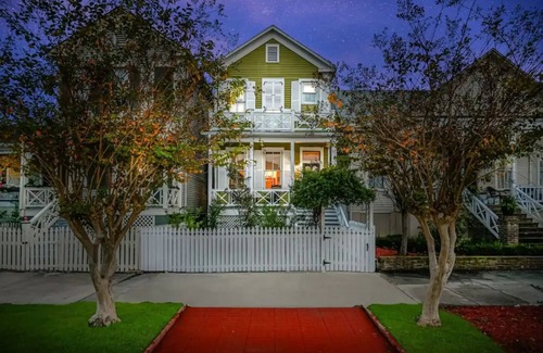 Galveston House | Sandpiper 1886 Historic Boutique Home - Steps from Strand - Heated Pool/Spa