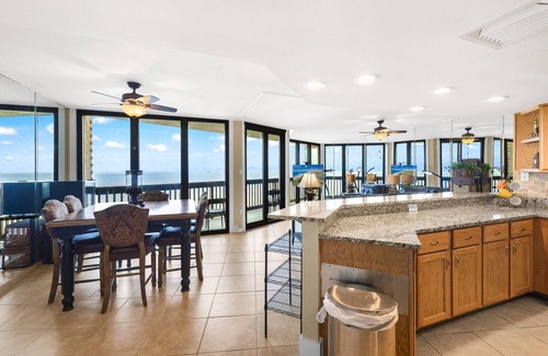Port Aransas Condo | Sandpiper Condominiums 1104, Panoramic Gulf Views w/direct access to Mustang Island/Port A beaches.