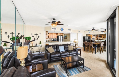 Port Aransas Condo | Sandpiper Condominiums 1104, Panoramic Gulf Views w/direct access to Mustang Island/Port A beaches.