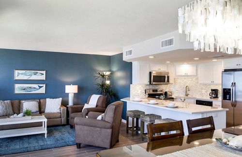Port Aransas Condo | Sandpiper Condominiums 1003, Panoramic Gulf View w/direct access to Mustang Island/Port A beaches.
