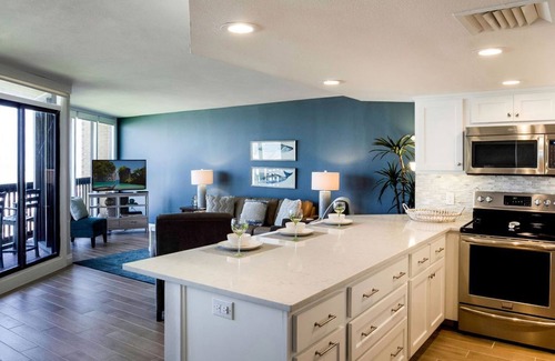 Port Aransas Condo | Sandpiper Condominiums 1003, Panoramic Gulf View w/direct access to Mustang Island/Port A beaches.