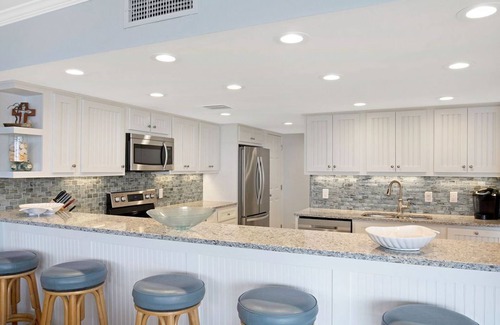 Port Aransas Condo | Sandpiper Condominiums 505, Panoramic Gulf Views w/direct access to Mustang Island/Port A beaches.
