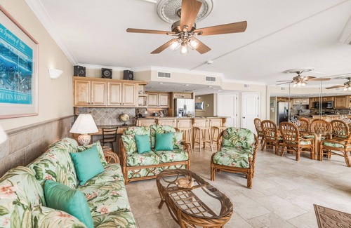 Port Aransas Condo | Sandpiper Condominiums 903, Panoramic Gulf Views w/direct access to Mustang Island/Port A beaches.