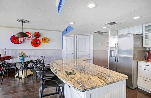 Port Aransas Condo | Sandpiper Condominiums 907, Panoramic Gulf Views w/direct access to Mustang Island/Port A beaches.