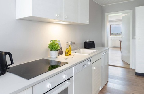 Rettin Apartment | Sandpiper - family-friendly first floor apartment with terrace