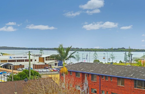 Port Macquarie Apartment | Sandpiper - Westport Gem With A Pool