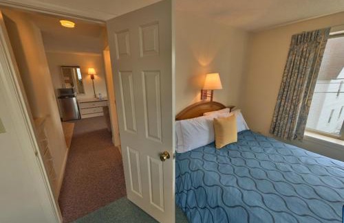 York Beach Hotel | Sands By The Sea Motel