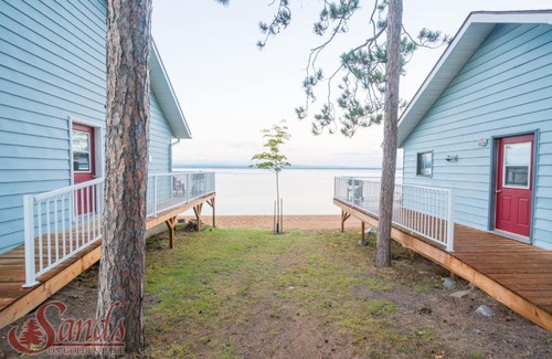 Golden Lake Resort | Sands on Golden Lake