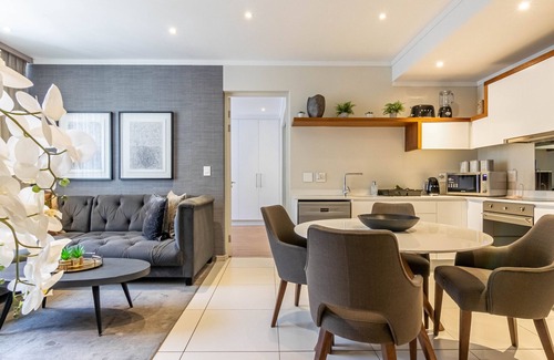Greater Johannesburg Metropolitan Area Apartment | Sandton Smart Apartment Thirteen