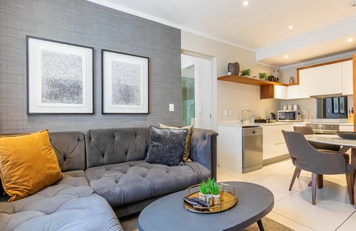 Greater Johannesburg Metropolitan Area Apartment | Sandton Smart Apartment Thirteen