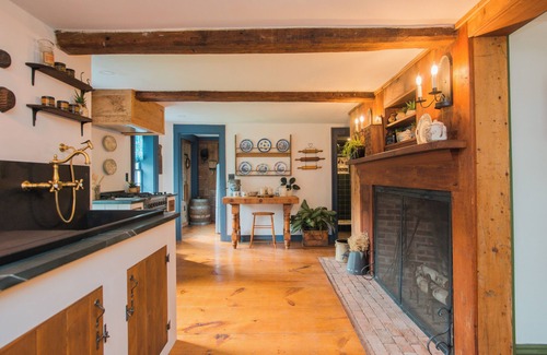 Sandwich House | Sandwich Cape Cod Antique Colonial - The Deacon Eldred House