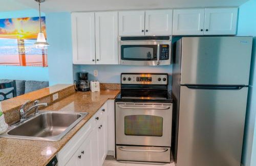 Downtown Myrtle Beach House | Sandy Beach 1612